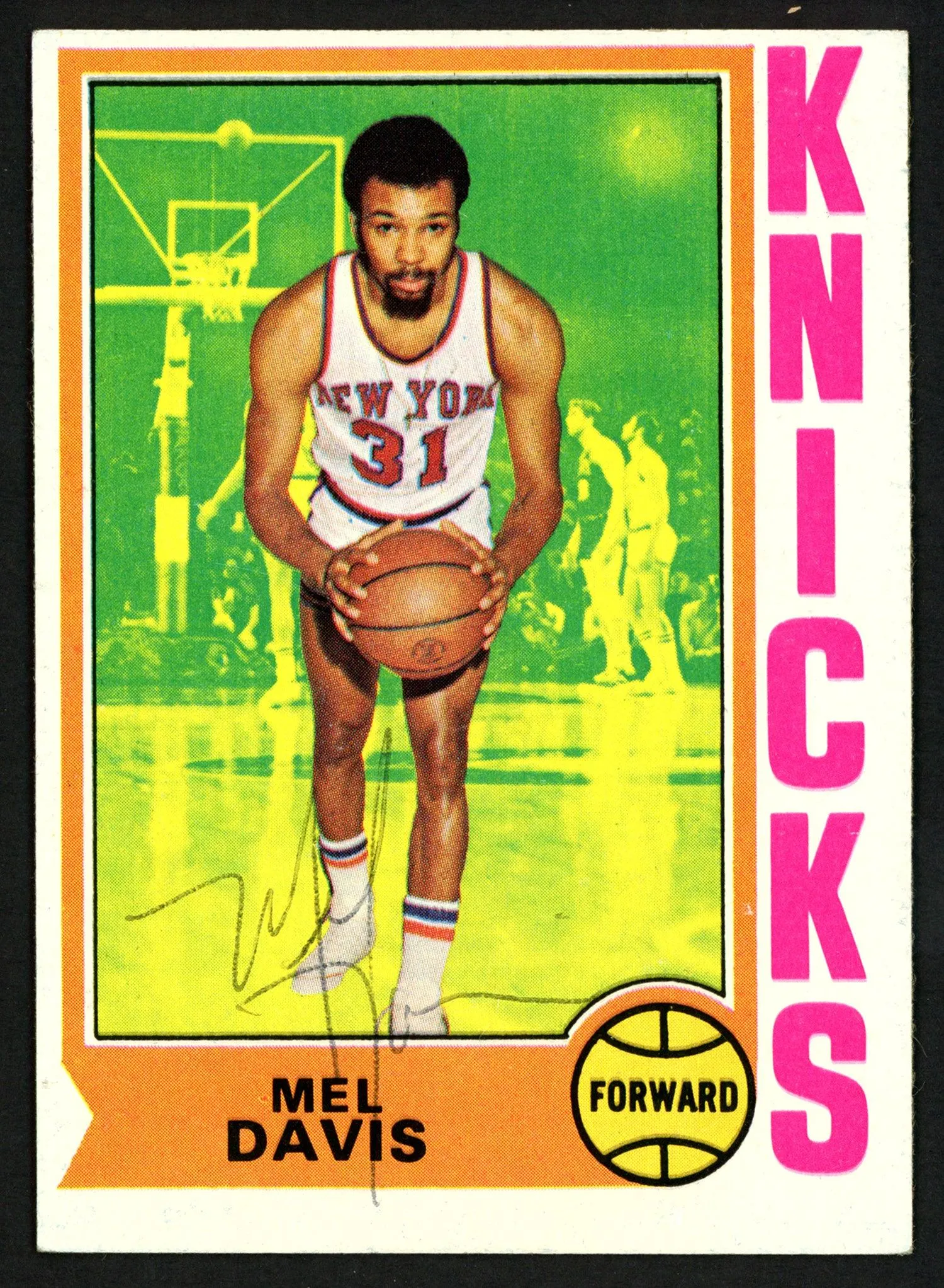 Mel Davis Autographed 1974-75 Topps Card #43 New York Knicks SKU #150053