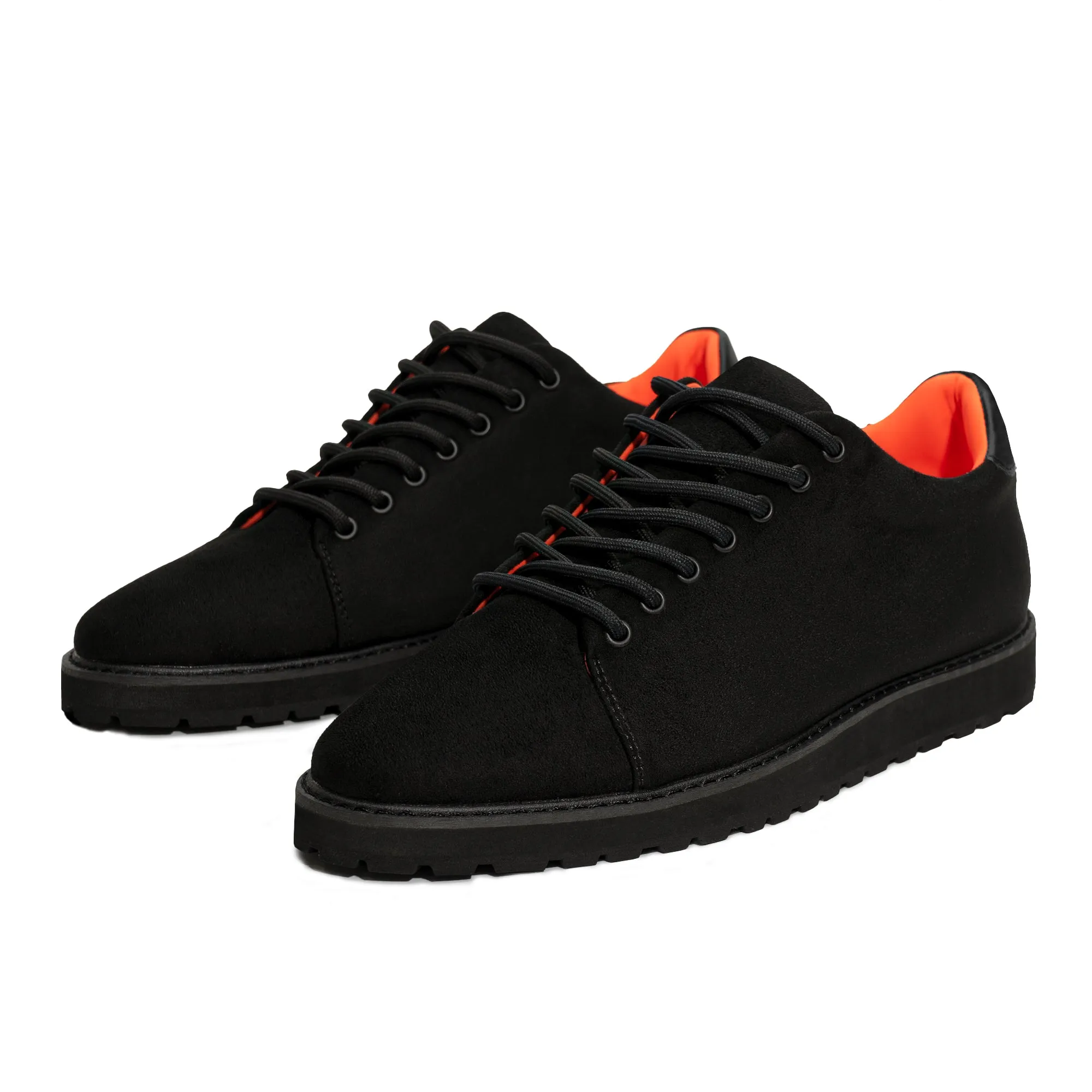 The Muscoby S TAYNO Suede Low Lace Up Sneaker