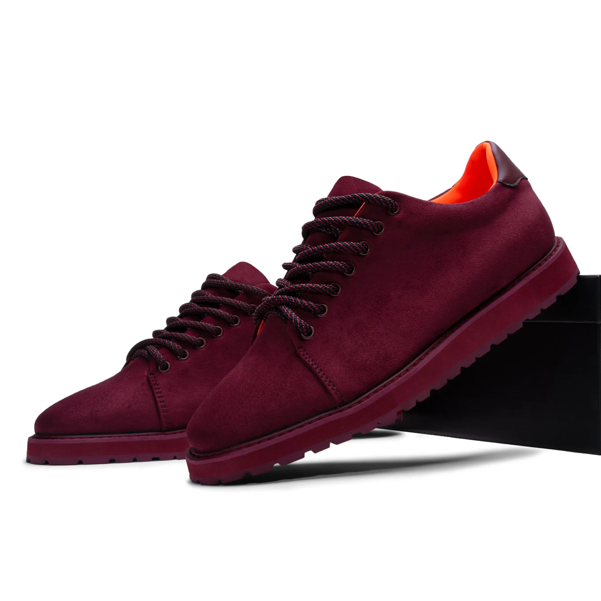 The Muscoby S TAYNO Suede Low Lace Up Sneaker